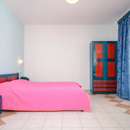 Fanis 2* Agia Anna (Naxos)