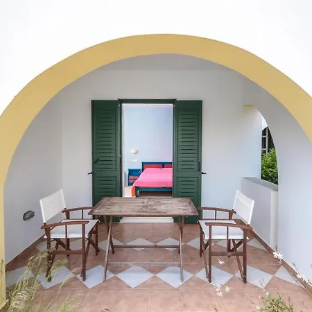 Fanis 2* Agia Anna (Naxos)