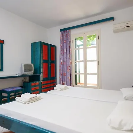 Fanis Agia Anna (Naxos)